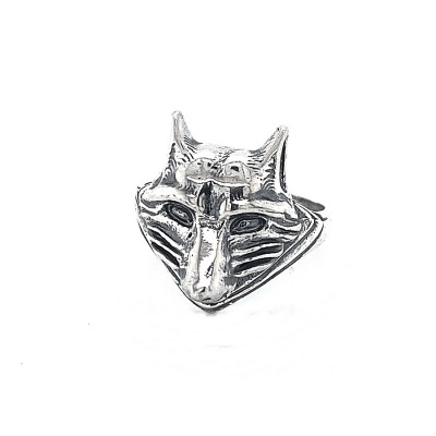 Pierścionek srebrny z głową wilka